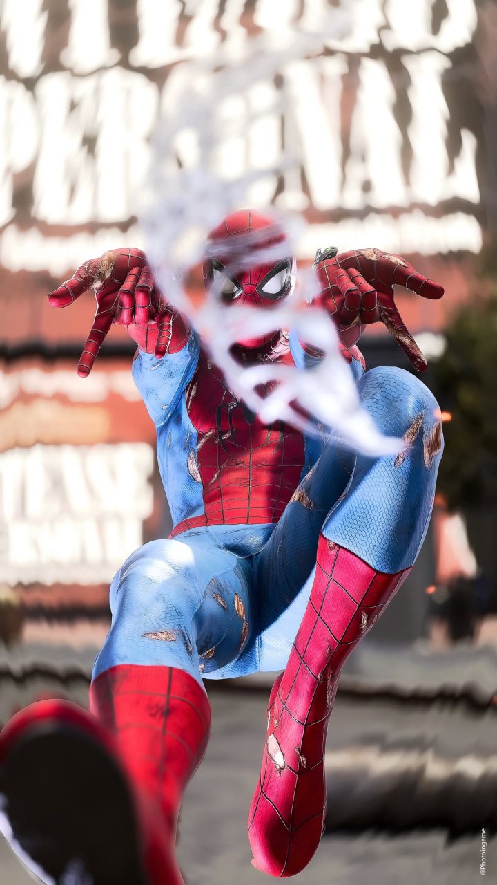 Battle-Worn Spider Leap wallpaper for iPhone and Android